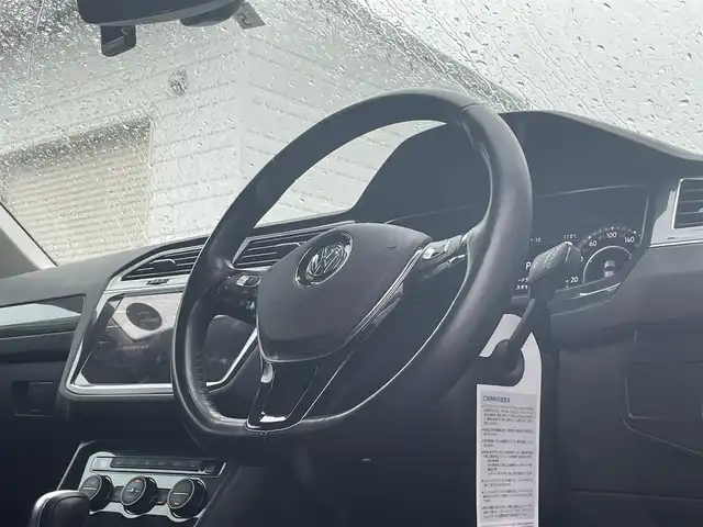 フォルクスワーゲン ティグアン TSI ハイライン 宮城県 2018(平30)年 8.5万km 黒 純正ナビ/フルセグTV/Bluetooth/前席シートヒーター/レーダークルーズコントロール/レーンキープアシスト/サイドアシスト/リアトラフィックアラート/フロントアシスト/パーキングアシスト/全周囲モニター/純正マット/純正AW