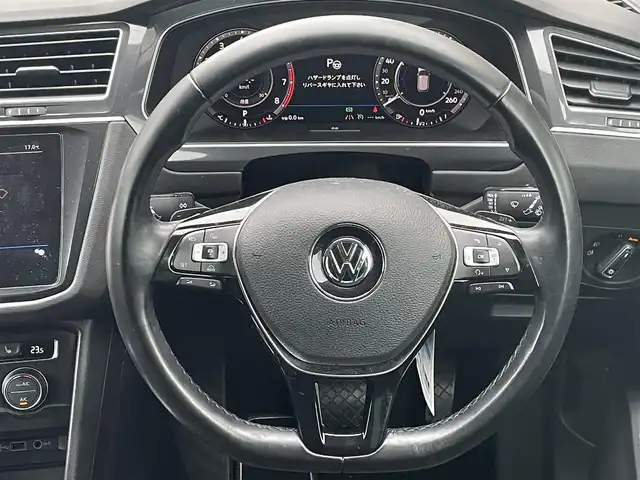 フォルクスワーゲン ティグアン TSI ハイライン 宮城県 2018(平30)年 8.5万km 黒 純正ナビ/フルセグTV/Bluetooth/前席シートヒーター/レーダークルーズコントロール/レーンキープアシスト/サイドアシスト/リアトラフィックアラート/フロントアシスト/パーキングアシスト/全周囲モニター/純正マット/純正AW