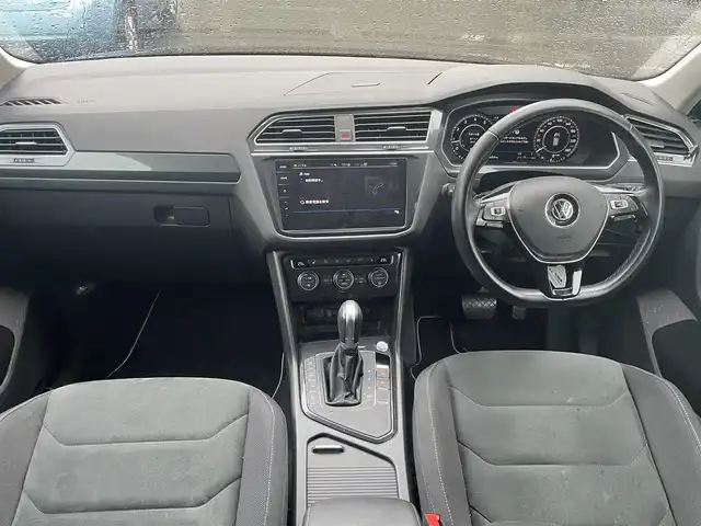 フォルクスワーゲン ティグアン TSI ハイライン 宮城県 2018(平30)年 8.5万km 黒 純正ナビ/フルセグTV/Bluetooth/前席シートヒーター/レーダークルーズコントロール/レーンキープアシスト/サイドアシスト/リアトラフィックアラート/フロントアシスト/パーキングアシスト/全周囲モニター/純正マット/純正AW