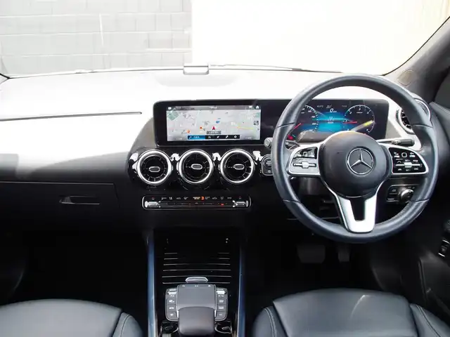 メルセデス・ベンツ ＧＬＡ２００ｄ 4マチック 埼玉県 2020(令2)年 3.3万km デジタルホワイト ブラックハーフレザーシート/レーダーセーフティパッケージ/レーンキープアシス/ブラインドスポットモニター/全周囲カメラ /パークセンサー /COMANDシステム /ETC2.0 /シートヒーター /純正18インチアルミホイール