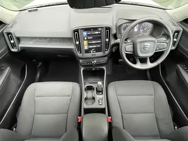 ボルボ ＸＣ４０ T4 石川県 2019(令1)年 3万km 白 衝突軽減ブレーキ/アダプティブクルーズコントロール/ブラインドスポットモニター/レーンキープアシスト/純正ナビ　/ＡｐｐｌｅＣａｒＰｌａｙ/３６０カメラ/クリアランスソナー/ＬＥＤヘッドライト