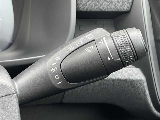 ボルボ ＸＣ４０ T4 石川県 2019(令1)年 3万km 白 衝突軽減ブレーキ/アダプティブクルーズコントロール/ブラインドスポットモニター/レーンキープアシスト/純正ナビ　/ＡｐｐｌｅＣａｒＰｌａｙ/３６０カメラ/クリアランスソナー/ＬＥＤヘッドライト