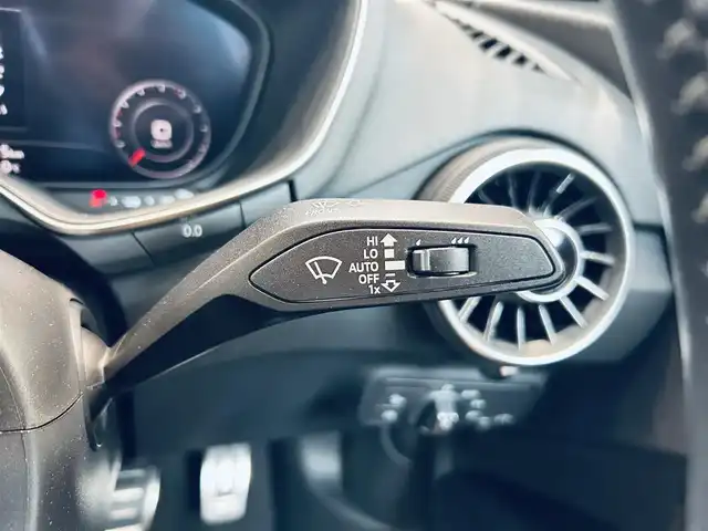アウディ ＴＴクーペ 2．0 TFSI Sラインパック 大阪府 2016(平28)年 5.2万km パール バーチャルコックピット/ハーフレザー/純正ナビ/TV/純正18インチAW/マトリクスLED/パドルシフト/ETC