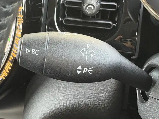 ＭＩＮＩ ＢＭＷ ミニ クーパー クラシックトリム 石川県 2022(令4)年 1.5万km ペッパー・ホワイト メーカーナビ/（FM/AM/CD/Bluetooth）/バックカメラ/パーキングアシスト/衝突軽減/クリアランスソナー/クルーズコントロール/ハーフレザーシート/シートヒーター/ETC/ドライブレコーダー/LEDヘッドライト/純正AW