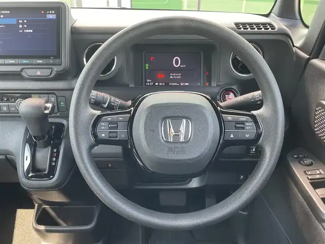 ホンダ Ｎ ＢＯＸ カスタム 和歌山県 2023(令5)年 1.3万km クリスタルブラックパール 純正8インチナビ/バックカメラ/フルセグTV/衝突軽減ブレーキ/レーンキープアシスト/前後コーナーセンサー/オートライト/レーダークルーズコントロール/ビルトインETC/前席シートヒーター/前方ドラレコ/片側パワスラ/純正フロアマット/純正14インチアルミ/ステアリングリモコン/ドアバイザー/ブレーキホールド/プッシュスタート/後席ロール式サンシェード