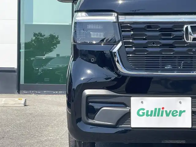 ホンダ Ｎ ＢＯＸ カスタム 和歌山県 2023(令5)年 1.3万km クリスタルブラックパール 純正8インチナビ/バックカメラ/フルセグTV/衝突軽減ブレーキ/レーンキープアシスト/前後コーナーセンサー/オートライト/レーダークルーズコントロール/ビルトインETC/前席シートヒーター/前方ドラレコ/片側パワスラ/純正フロアマット/純正14インチアルミ/ステアリングリモコン/ドアバイザー/ブレーキホールド/プッシュスタート/後席ロール式サンシェード