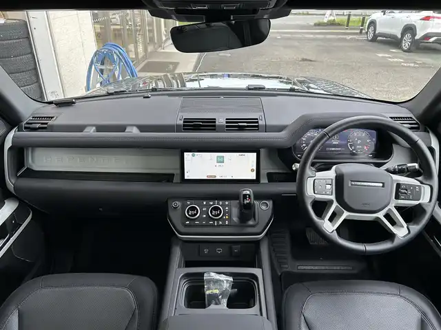 ランドローバー ランドローバー ディフェンダー 110XダイナミックSE 宮城県 2022(令4)年 1.1万km サントリーニブラック /ワンオーナー//パノラミックスライディングルーフ//メリディアンサウンド//エアサスペンション//背面タイヤ有り//純正マルチメディアナビ//AM/FM/BT/スマートフォン連携//黒レザーシート//前席パワーシート//全方位カメラ//アダブティブクルーズコントロール//エマージェンシーブレーキ//ブラインドスポットモニター//LEDヘッドライト//ETC2.0