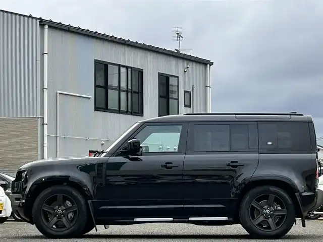 ランドローバー ランドローバー ディフェンダー 110XダイナミックSE 宮城県 2022(令4)年 1.1万km サントリーニブラック /ワンオーナー//パノラミックスライディングルーフ//メリディアンサウンド//エアサスペンション//背面タイヤ有り//純正マルチメディアナビ//AM/FM/BT/スマートフォン連携//黒レザーシート//前席パワーシート//全方位カメラ//アダブティブクルーズコントロール//エマージェンシーブレーキ//ブラインドスポットモニター//LEDヘッドライト//ETC2.0