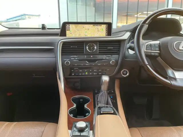 レクサス ＲＸ 450h バージョンL 千葉県 2019(平31)年 4.4万km ディープブルーマイカ 純正12.3インチナビ/(フルセグTV/BT/FM/AM/DVD/Blu-ray)/全周囲カメラ/ブラインドスポットモニター/HUD/メモリー付きパワーシート/衝突被害軽減システム/車線逸脱警報/クルーズコントロール/ベージュレザーシート/横滑り防止装置/ビルトインETC2.0/ドライブレコーダー/アイドリングストップ/LEDヘッドライト/フォグランプ/オートライト/ウィンカーミラー/電動格納ミラー/純正20インチAW/シートヒーター/エアシート/シートリフター/ステアリングヒーター/禁煙車/プッシュスタート/スマートキー/フロアマット/スペアキー/保証書