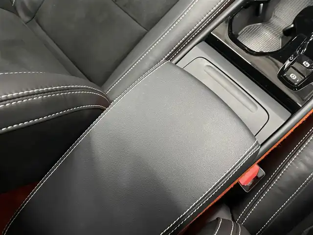 ボルボ ＸＣ４０ B4 AWD Rデザイン 群馬県 2021(令3)年 2.4万km クリスタルホワイトP ワンオーナー/harman/kardonスピーカー/19インチAW/純正ナビ/CarPlay/ハーフレザーシート/パワーシート/シートヒーター/LEDライト/スマートキー/フルセグTV/ETC2.0