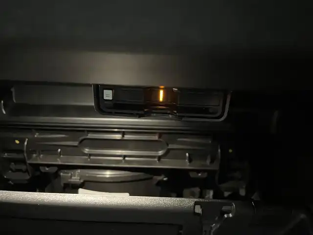 ボルボ ＸＣ４０ B4 AWD Rデザイン 群馬県 2021(令3)年 2.4万km クリスタルホワイトP ワンオーナー/harman/kardonスピーカー/19インチAW/純正ナビ/CarPlay/ハーフレザーシート/パワーシート/シートヒーター/LEDライト/スマートキー/フルセグTV/ETC2.0