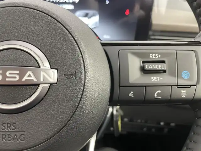 日産 セレナ e－パワー ハイウェイスター V 埼玉県 2025(令7)年 0.1千km プリズムホワイト 登録済み未使用車/アラウンドビューモニター（移動物 検知機能付）/インテリジェントルームミラー　/アドバンスドドライブアシストディスプレイ/（12.3インチカラーディスプレイ）/ワイヤレス充電器/NissanConnectナビゲーションシステム（地デジ内蔵）　/ETC2.0ユニット（ビルトインタイプ）/ドライブレコーダー（前後セット）/プロパイロット（ナビリンク機能付）/プロパイロット緊急停止支援システム（SOSコール機能付）　/後席専用モニター/エマージェンシーブレーキ/両側デンドウスライドドア（ハンズフリー）/オートLEDライト/オートハイビーム/オートブレーキホールド/前後コーナーセンサー