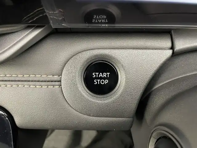 日産 セレナ e－パワー ハイウェイスター V 埼玉県 2025(令7)年 0.1千km プリズムホワイト 登録済み未使用車/アラウンドビューモニター（移動物 検知機能付）/インテリジェントルームミラー　/アドバンスドドライブアシストディスプレイ/（12.3インチカラーディスプレイ）/ワイヤレス充電器/NissanConnectナビゲーションシステム（地デジ内蔵）　/ETC2.0ユニット（ビルトインタイプ）/ドライブレコーダー（前後セット）/プロパイロット（ナビリンク機能付）/プロパイロット緊急停止支援システム（SOSコール機能付）　/後席専用モニター/エマージェンシーブレーキ/両側デンドウスライドドア（ハンズフリー）/オートLEDライト/オートハイビーム/オートブレーキホールド/前後コーナーセンサー