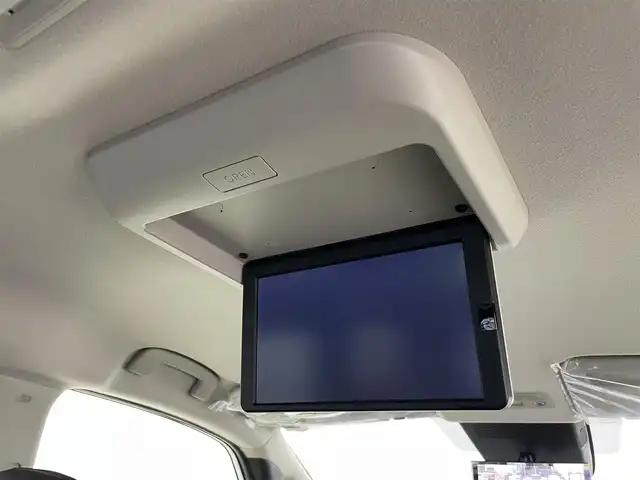 日産 セレナ e－パワー ハイウェイスター V 埼玉県 2025(令7)年 0.1千km プリズムホワイト 登録済み未使用車/アラウンドビューモニター（移動物 検知機能付）/インテリジェントルームミラー　/アドバンスドドライブアシストディスプレイ/（12.3インチカラーディスプレイ）/ワイヤレス充電器/NissanConnectナビゲーションシステム（地デジ内蔵）　/ETC2.0ユニット（ビルトインタイプ）/ドライブレコーダー（前後セット）/プロパイロット（ナビリンク機能付）/プロパイロット緊急停止支援システム（SOSコール機能付）　/後席専用モニター/エマージェンシーブレーキ/両側デンドウスライドドア（ハンズフリー）/オートLEDライト/オートハイビーム/オートブレーキホールド/前後コーナーセンサー