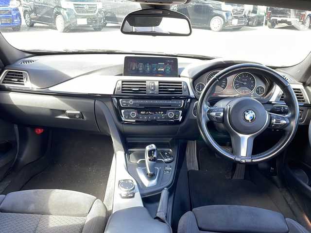 ＢＭＷ ３１８ｉ Mスポーツ 新潟県 2017(平29)年 8.7万km パール 純正ナビ/バックカメラ/アイドリングストップ/ウィンカーミラー/ドアバイザー/LEDライト/パワーシート/インテリジェントセーフティー/フォグランプ