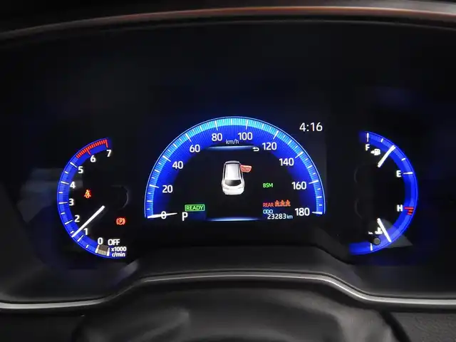 トヨタ カローラツーリング ハイブリッド ダブルバイビー 静岡県 2020(令2)年 2.4万km ブラックマイカ ワンオーナー/新車保証書/取扱説明書/PCS（プリクラッシュセーフティー）/LTA(レーントレーシングアシスト)/BSM(ブラインドスポットモニター)/RCTA(リヤクロストラフィックアラート)/PKSB(パーキングサポートブレーキ)/RSA( ロードサインアシスト)/追従クルーズコントロール/前後クリアランスソナー/オートライト/オートハイビーム/ステアリングヒーター/前席シートヒーター/ハーフレザーシート/本革ステアリング/純正ナビゲーション/・FM/・AM/・USB/・Miracast/・Bluetooth接続/・地デジフルセグ/ビルトインETC/プッシュスタート/スマートキー×2/純正フロアマット/純正ドアバイザー/純正17インチアルミ
