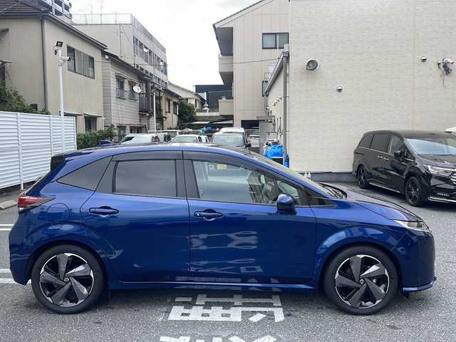 日産 オーラ G 広島県 2023(令5)年 0.3万km オーロラフレアブルーパール /登録時走行距離/　　　　　　　2349キロ/ワンオーナー/純正ナビ/アラウンドビューモニター/地デジ/ハーフレザーシート/BOSEサウンドシステム/デジタルインナーミラー/クルーズコントロール/スペアキー×１/ビルトインETC/新車時整備手帳/　　【保証書】/取扱説明書/