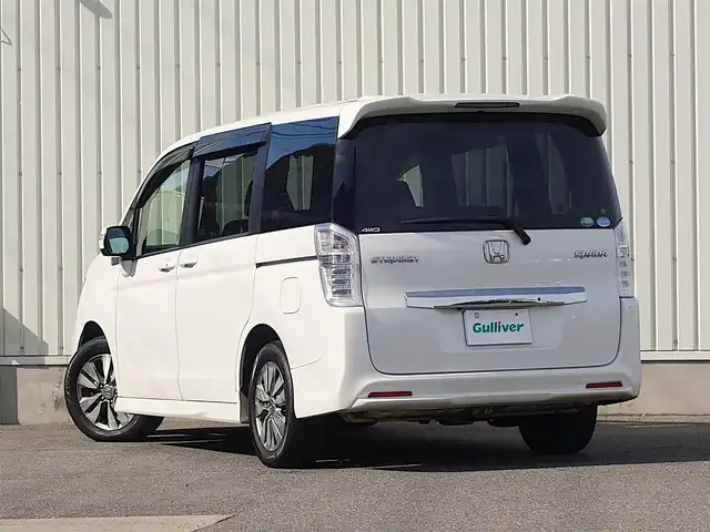 ホンダ ステップワゴン スパーダ パワーエディション 山形県 2013(平25)年 13.6万km ホワイトオーキッドパール 4WD/ワンオーナー/純正フリップダウン/純正メモリナビ/　　【CD DVD フルセグ USB】/バックカメラ/両側パワースライドドア/HIDオートヘッドライト/純正16インチアルミホイール/アイドリングストップ/ステアリングスイッチ/パドルシフト/電動格納ウィンカーミラー/純正フロアマット/ドアバイザ―/スマートキー/ETC