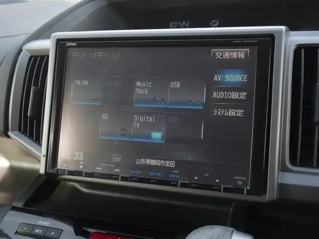 ホンダ ステップワゴン スパーダ パワーエディション 山形県 2013(平25)年 13.6万km ホワイトオーキッドパール 4WD/ワンオーナー/純正フリップダウン/純正メモリナビ/　　【CD DVD フルセグ USB】/バックカメラ/両側パワースライドドア/HIDオートヘッドライト/純正16インチアルミホイール/アイドリングストップ/ステアリングスイッチ/パドルシフト/電動格納ウィンカーミラー/純正フロアマット/ドアバイザ―/スマートキー/ETC