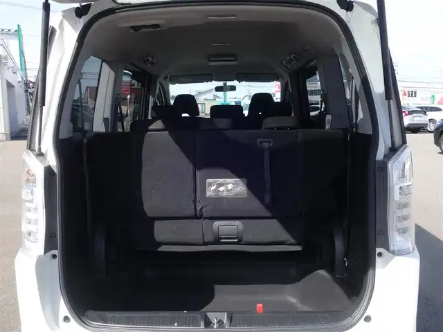 ホンダ ステップワゴン スパーダ パワーエディション 山形県 2013(平25)年 13.6万km ホワイトオーキッドパール 4WD/ワンオーナー/純正フリップダウン/純正メモリナビ/　　【CD DVD フルセグ USB】/バックカメラ/両側パワースライドドア/HIDオートヘッドライト/純正16インチアルミホイール/アイドリングストップ/ステアリングスイッチ/パドルシフト/電動格納ウィンカーミラー/純正フロアマット/ドアバイザ―/スマートキー/ETC