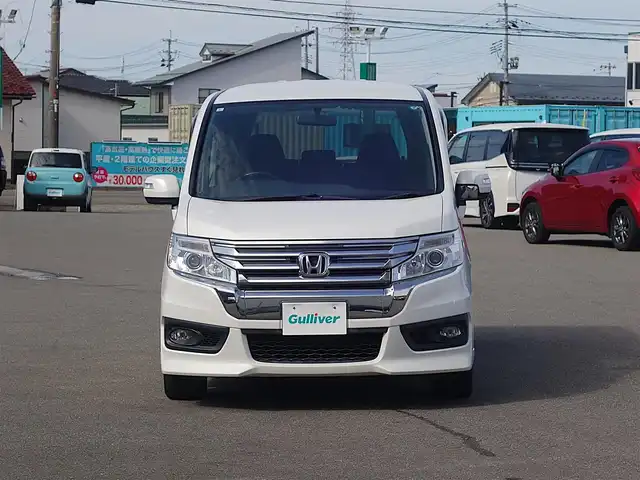 ホンダ ステップワゴン スパーダ パワーエディション 山形県 2013(平25)年 13.6万km ホワイトオーキッドパール 4WD/ワンオーナー/純正フリップダウン/純正メモリナビ/　　【CD DVD フルセグ USB】/バックカメラ/両側パワースライドドア/HIDオートヘッドライト/純正16インチアルミホイール/アイドリングストップ/ステアリングスイッチ/パドルシフト/電動格納ウィンカーミラー/純正フロアマット/ドアバイザ―/スマートキー/ETC