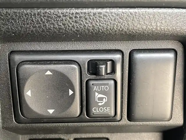 日産 ジューク ニスモ 岐阜県 2013(平25)年 15.3万km ブリリアントホワイトパール カロッツェリア製ナビ（フルセグ・Ｂｌｕｅｔｏｏｔｈ・ＣＤ・ＤＶＤ）/ETC　/純正18インチアルミホイール　/純正フロアマット　/純正ドアバイザー　/４WD　/保証書　/取扱説明書　/ナビ取扱説明書　/オートエアコン/プッシュスタート