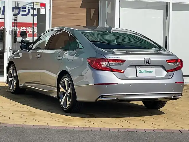 ホンダ アコード EX 宮崎県 2020(令2)年 1.7万km ルナシルバーM 純正メモリーナビ/フルセグ/Bluetooth/サンルーフ/ヘッドアップディスプレイ/ブラインドスポットモニター/コーナーセンサー/シートメモリー付きパワーシート(D/N)/パドルシフト/全席/後席シートヒーター/ワイヤレス充電器/アイドリングストップ/ETC/スペアキー(1本)