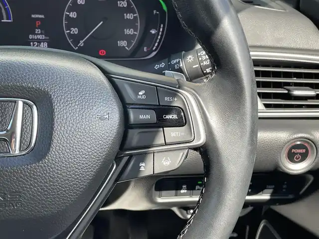 ホンダ アコード EX 宮崎県 2020(令2)年 1.7万km ルナシルバーM 純正メモリーナビ/フルセグ/Bluetooth/サンルーフ/ヘッドアップディスプレイ/ブラインドスポットモニター/コーナーセンサー/シートメモリー付きパワーシート(D/N)/パドルシフト/全席/後席シートヒーター/ワイヤレス充電器/アイドリングストップ/ETC/スペアキー(1本)