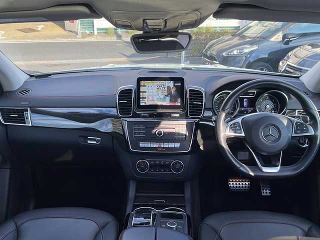 メルセデス・ベンツ ＧＬＥ３５０ｄ 東京都 2017(平29)年 4.5万km 白 純正メーカーナビ/【TV/Bluetooth/DVD/CD/SD/USB】/ETC/全方位カメラ/Harmon Kardon /アシスト機能/・アクティブブレーキアシスト/・アテンションアシスト/・レーンキープアシスト/・ブラインドスポットシステム/・レーダークルーズコントロール/・ステアリングパイロット/パノラマサンルーフ/D/N席パワーシート/D/N席メモリーシート/全席シートヒーター/パワーバックドア/プッシュスタート/スマートキー×2