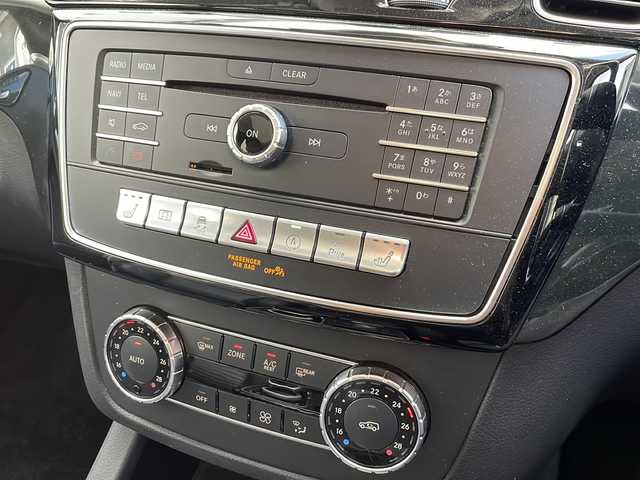 メルセデス・ベンツ ＧＬＥ３５０ｄ 東京都 2017(平29)年 4.5万km 白 純正メーカーナビ/【TV/Bluetooth/DVD/CD/SD/USB】/ETC/全方位カメラ/Harmon Kardon /アシスト機能/・アクティブブレーキアシスト/・アテンションアシスト/・レーンキープアシスト/・ブラインドスポットシステム/・レーダークルーズコントロール/・ステアリングパイロット/パノラマサンルーフ/D/N席パワーシート/D/N席メモリーシート/全席シートヒーター/パワーバックドア/プッシュスタート/スマートキー×2