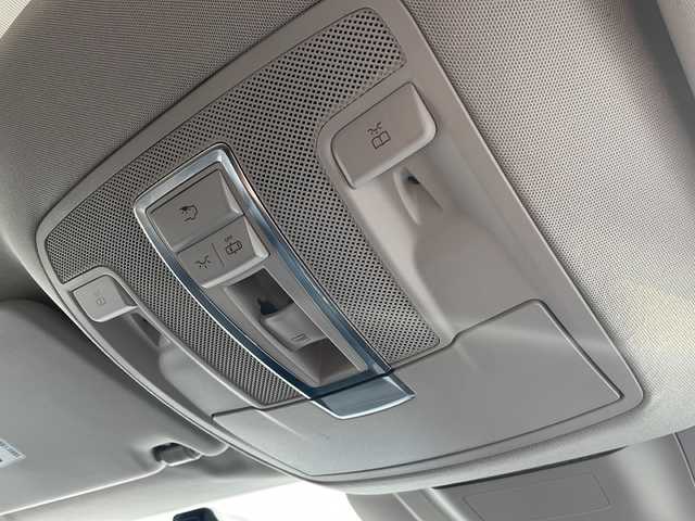 メルセデス・ベンツ ＧＬＥ３５０ｄ 東京都 2017(平29)年 4.5万km 白 純正メーカーナビ/【TV/Bluetooth/DVD/CD/SD/USB】/ETC/全方位カメラ/Harmon Kardon /アシスト機能/・アクティブブレーキアシスト/・アテンションアシスト/・レーンキープアシスト/・ブラインドスポットシステム/・レーダークルーズコントロール/・ステアリングパイロット/パノラマサンルーフ/D/N席パワーシート/D/N席メモリーシート/全席シートヒーター/パワーバックドア/プッシュスタート/スマートキー×2