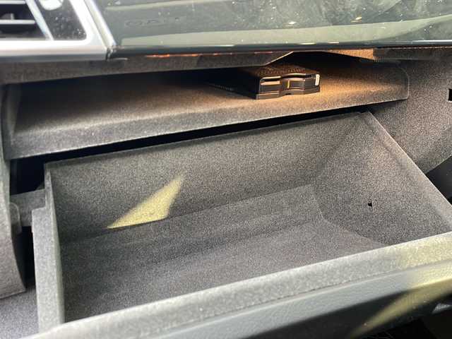 メルセデス・ベンツ ＧＬＥ３５０ｄ 東京都 2017(平29)年 4.5万km 白 純正メーカーナビ/【TV/Bluetooth/DVD/CD/SD/USB】/ETC/全方位カメラ/Harmon Kardon /アシスト機能/・アクティブブレーキアシスト/・アテンションアシスト/・レーンキープアシスト/・ブラインドスポットシステム/・レーダークルーズコントロール/・ステアリングパイロット/パノラマサンルーフ/D/N席パワーシート/D/N席メモリーシート/全席シートヒーター/パワーバックドア/プッシュスタート/スマートキー×2