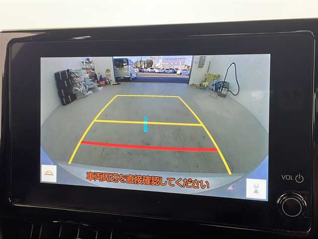 トヨタ カローラ スポーツ ハイブリッドG Z 愛知県 2022(令4)年 2.1万km プラチナホワイトパールマイカ 純正ナビ/バックカメラ/レーダークルーズコントロール(全車速追従機能・停止保持機能付き)/フルセグTV/Bluetooth・USB・AM・FM・AppleCarPlay/ビルトインETC/純正18インチアルミホイール/ファブリックシート/前席シートヒーター/革巻きステアリング/純正フロアマット/トヨタセーフティセンス/プリクラッシュセーフティ/レーダークルーズコントロール(全車速追従機能・停止保持機能付き)/レーントレーシングアシスト/レーンディパーチャーアラート/プロアクティブドライビングアシスト/ロードサインアシスト/ブラインドスポットモニター(BSM)/安心降車アシスト/パーキングサポートブレーキ/先行車発進お知らせ/クリアランスソナー/フルLEDヘッドライト/オートライト/オートマチックハイビーム/電動格納ミラーウィンカー/スマートキー/プッシュスタート/イモビライザー/スペアキー１本/取扱説明書/マルチメディア説明書