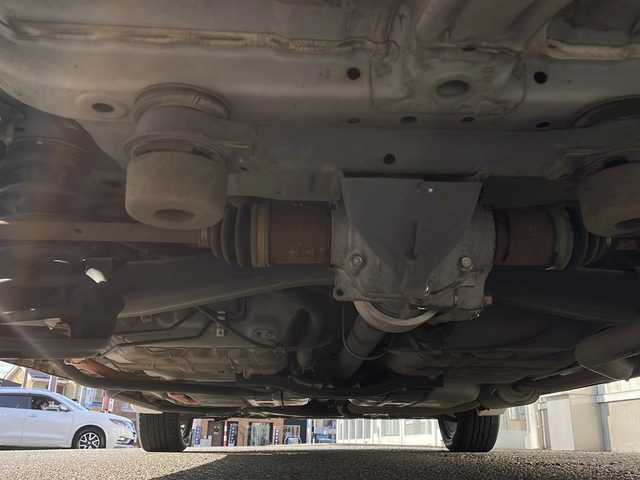 ホンダ フィット ハイブリット Lパッケージ 福島県 2016(平28)年 7.6万km プレミアムホワイトパールⅡ 純正ナビ　バックＣ　フルセグ　ＢＴ　ＥＴＣ　クルコン　ステリモ　純正エンスタ　スマートキー　ワイパーデザイアー　ＥＣＯＮ　電格ミラー　前後ドラレコ　ＬＥＤヘッドライト　オートライト　ドアバイザー