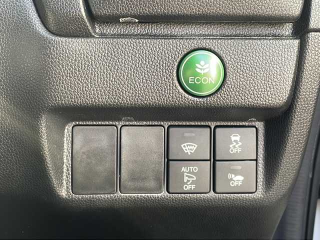 ホンダ フィット ハイブリット Lパッケージ 福島県 2016(平28)年 7.6万km プレミアムホワイトパールⅡ 純正ナビ　バックＣ　フルセグ　ＢＴ　ＥＴＣ　クルコン　ステリモ　純正エンスタ　スマートキー　ワイパーデザイアー　ＥＣＯＮ　電格ミラー　前後ドラレコ　ＬＥＤヘッドライト　オートライト　ドアバイザー