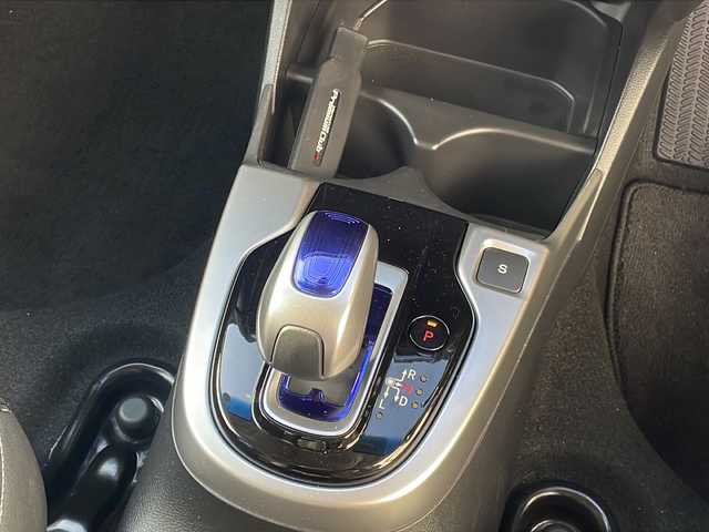 ホンダ フィット ハイブリット Lパッケージ 福島県 2016(平28)年 7.6万km プレミアムホワイトパールⅡ 純正ナビ　バックＣ　フルセグ　ＢＴ　ＥＴＣ　クルコン　ステリモ　純正エンスタ　スマートキー　ワイパーデザイアー　ＥＣＯＮ　電格ミラー　前後ドラレコ　ＬＥＤヘッドライト　オートライト　ドアバイザー