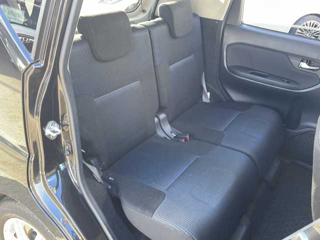 スバル ステラ カスタム R 道東・釧路十勝 2016(平28)年 5.6万km ブラックマイカメタリック 4WD/ワンオーナー/オーディオ/エンジンスターター/ETC/夏タイヤ積込/社外１４インチAW/純正フロアマット/ウォークスルー/アイドリングストップ/オートライト/フォグランプ/盗難防止装置/ABS/横滑り防止装置