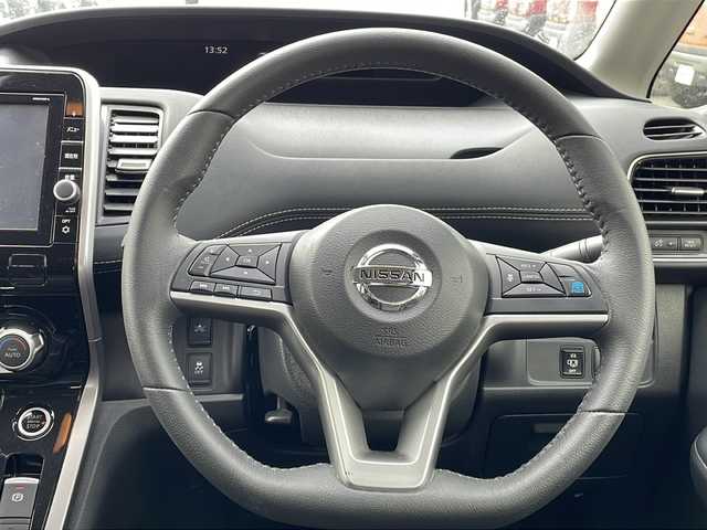 日産 セレナ ハイウェイスター プロパイロットED 岩手県 2016(平28)年 9万km アズライトブルー 純正9インチSDナビ/AM/FM/CD/DVD/Bluetooth/フルセグTV/バックカメラ/アラウンドビューモニター/ビルトインETC/両側パワースライドドア/フリップダウンモニター/レーダークルーズコントロール/衝突被害軽減ブレーキ/レーンキープアシスト/横滑り防止装置/コーナーセンサー/アイドリングストップ/シートヒーター/オートライト/オートハイビーム/LEDヘッドライト/フォグランプ/スマートキー/プッシュスタート/電動格納ミラー/社外15インチスタッドレスAW/純正AW車載/純正フロアマット/ドアバイザー/保証書/取扱説明書
