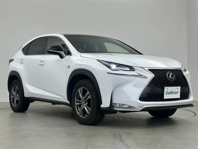 レクサス ＮＸ 200t Fスポーツ 愛知県 2016(平28)年 3.9万km ホワイトノーヴァガラスフレーク パノラマガラスルーフ　/純正ナビ　/（フルセグ／　ＢＴ／ＣＤ／ＤＶＤ）/レーダークルーズコントロール　/パドルシフト　/バックモニター　/コーナーセンサー/システム衝突軽減　/レザーシート（ブラック×レッド）　/前席パワーシート　/運転席メモリーシート　/前席シートヒーター/前席エアーシート/パワーイージーアクセスシステム/ステアリングヒーター/ドライブレコーダー/ETC/純正AW