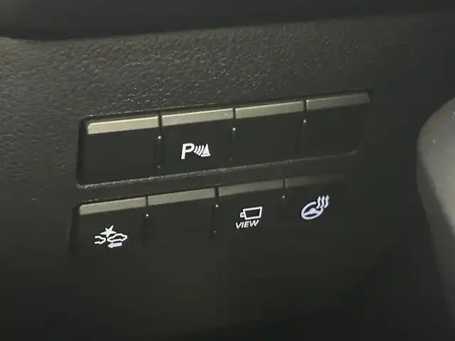 レクサス ＮＸ 200t Fスポーツ 愛知県 2016(平28)年 3.9万km ホワイトノーヴァガラスフレーク パノラマガラスルーフ　/純正ナビ　/（フルセグ／　ＢＴ／ＣＤ／ＤＶＤ）/レーダークルーズコントロール　/パドルシフト　/バックモニター　/コーナーセンサー/システム衝突軽減　/レザーシート（ブラック×レッド）　/前席パワーシート　/運転席メモリーシート　/前席シートヒーター/前席エアーシート/パワーイージーアクセスシステム/ステアリングヒーター/ドライブレコーダー/ETC/純正AW