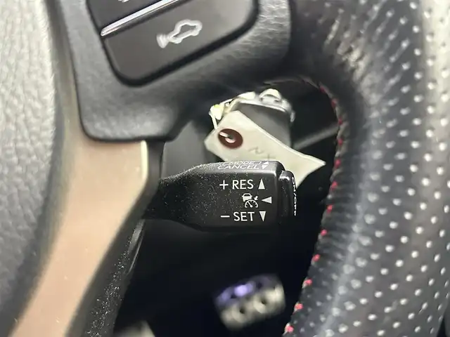 レクサス ＮＸ 200t Fスポーツ 愛知県 2016(平28)年 3.9万km ホワイトノーヴァガラスフレーク パノラマガラスルーフ　/純正ナビ　/（フルセグ／　ＢＴ／ＣＤ／ＤＶＤ）/レーダークルーズコントロール　/パドルシフト　/バックモニター　/コーナーセンサー/システム衝突軽減　/レザーシート（ブラック×レッド）　/前席パワーシート　/運転席メモリーシート　/前席シートヒーター/前席エアーシート/パワーイージーアクセスシステム/ステアリングヒーター/ドライブレコーダー/ETC/純正AW