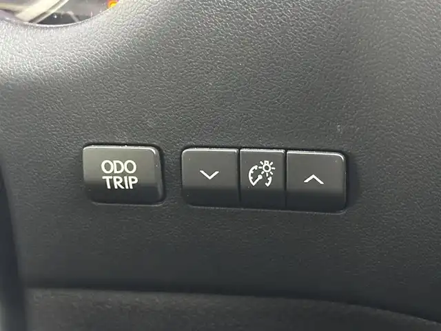 レクサス ＮＸ 200t Fスポーツ 愛知県 2016(平28)年 3.9万km ホワイトノーヴァガラスフレーク パノラマガラスルーフ　/純正ナビ　/（フルセグ／　ＢＴ／ＣＤ／ＤＶＤ）/レーダークルーズコントロール　/パドルシフト　/バックモニター　/コーナーセンサー/システム衝突軽減　/レザーシート（ブラック×レッド）　/前席パワーシート　/運転席メモリーシート　/前席シートヒーター/前席エアーシート/パワーイージーアクセスシステム/ステアリングヒーター/ドライブレコーダー/ETC/純正AW