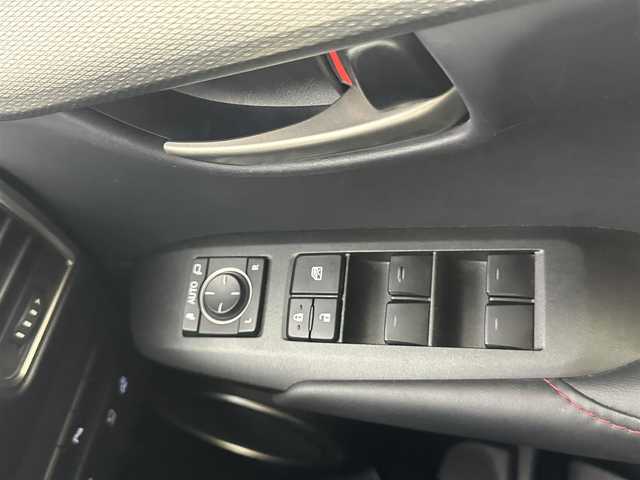 レクサス ＮＸ 200t Fスポーツ 愛知県 2016(平28)年 3.9万km ホワイトノーヴァガラスフレーク パノラマガラスルーフ　/純正ナビ　/（フルセグ／　ＢＴ／ＣＤ／ＤＶＤ）/レーダークルーズコントロール　/パドルシフト　/バックモニター　/コーナーセンサー/システム衝突軽減　/レザーシート（ブラック×レッド）　/前席パワーシート　/運転席メモリーシート　/前席シートヒーター/前席エアーシート/パワーイージーアクセスシステム/ステアリングヒーター/ドライブレコーダー/ETC/純正AW