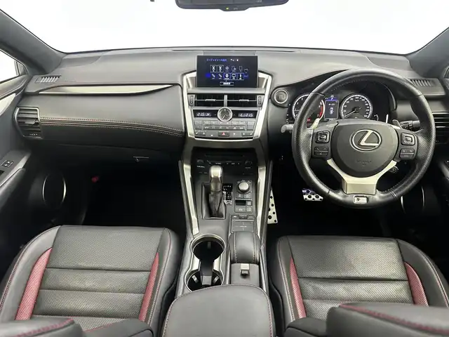 レクサス ＮＸ 200t Fスポーツ 愛知県 2016(平28)年 3.9万km ホワイトノーヴァガラスフレーク パノラマガラスルーフ　/純正ナビ　/（フルセグ／　ＢＴ／ＣＤ／ＤＶＤ）/レーダークルーズコントロール　/パドルシフト　/バックモニター　/コーナーセンサー/システム衝突軽減　/レザーシート（ブラック×レッド）　/前席パワーシート　/運転席メモリーシート　/前席シートヒーター/前席エアーシート/パワーイージーアクセスシステム/ステアリングヒーター/ドライブレコーダー/ETC/純正AW