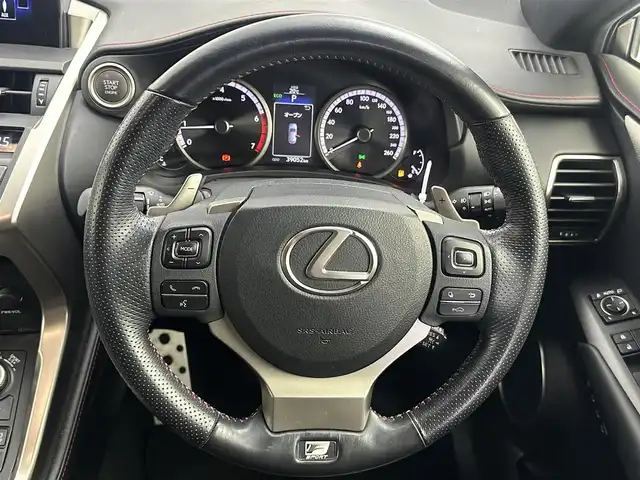 レクサス ＮＸ 200t Fスポーツ 愛知県 2016(平28)年 3.9万km ホワイトノーヴァガラスフレーク パノラマガラスルーフ　/純正ナビ　/（フルセグ／　ＢＴ／ＣＤ／ＤＶＤ）/レーダークルーズコントロール　/パドルシフト　/バックモニター　/コーナーセンサー/システム衝突軽減　/レザーシート（ブラック×レッド）　/前席パワーシート　/運転席メモリーシート　/前席シートヒーター/前席エアーシート/パワーイージーアクセスシステム/ステアリングヒーター/ドライブレコーダー/ETC/純正AW