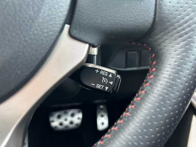 レクサス ＣＴ 200h Fスポーツ Xライン 福岡県 2015(平27)年 3.7万km ブラック サンルーフ/純正7インチSDナビ/【AM/FM/CD/DVD/Bluetooth/TV】/バックカメラ/前方純正ドライブレコーダー/ビルトインETC/電格ウィンカーミラー/クルーズコントロール/パドルシフト/ステアリングスイッチ/オートライト/横滑り防止装置/盗難防止装置/D/N席パワーシート/D/N席シートヒーター/純正フロアマット/純正17インチAW/ナビ取扱説明書
