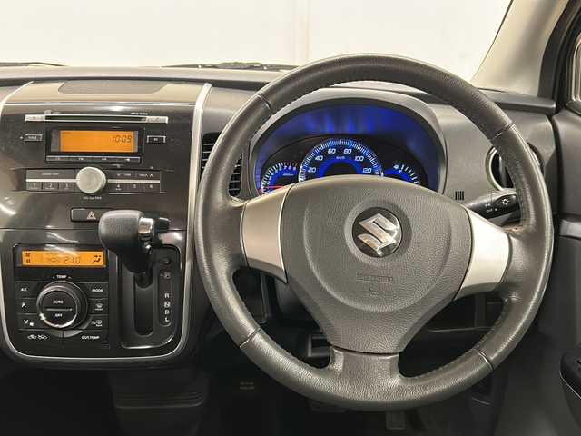 スズキ ワゴンＲ スティングレー X 道央・札幌 2012(平24)年 6.2万km ルナグレーパールメタリック /4WD//純正CDオーディオ（CD/AM/FM)//スマートキー//スペアキー１本//エンジンプッシュスタート//キセノンヘッドライト//ドアバイザー//フォグランプ//運転席シートヒーター