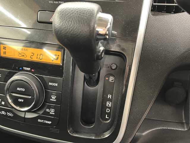スズキ ワゴンＲ スティングレー X 千葉県 2012(平24)年 6.2万km ルナグレーパールメタリック ４ＷＤ　純正ＣＤオーディオ　ＣＤ　シートヒーター　スマートキー　スペアキー１本　エンジンプッシュスタート　キセノンヘッドライト　ドアバイザー　フォグランプ　１４インチアルミホイール リアスポイラー