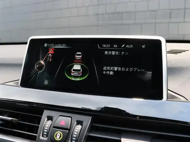 ＢＭＷ Ｘ１ xDrive 20i Xライン 宮城県 2016(平28)年 2.4万km 茶 純正ナビ【ＢＴ／ＣＤ／ＤＶＤ／ＡＵＸ】/ワンオーナー　/インテリジェントセーフティ　/バックカメラ　/パーキングアシスト/コーナーセンサー(前後)　/ルーフレール　/ハーフレザーシート　/ミラー一体型ＥＴＣ　/純正１８インチＡＷ　/ダウンヒルアシストコントロール/プッシュスタート/コンフォートアクセス/LIMスイッチ/MTモード付/純正フロアマット/オートライト/LEDヘッドライト/禁煙車/カラーコード：C29