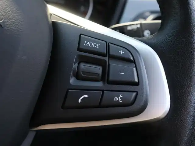 ＢＭＷ Ｘ１ xDrive 20i Xライン 宮城県 2016(平28)年 2.4万km 茶 純正ナビ【ＢＴ／ＣＤ／ＤＶＤ／ＡＵＸ】/ワンオーナー　/インテリジェントセーフティ　/バックカメラ　/パーキングアシスト/コーナーセンサー(前後)　/ルーフレール　/ハーフレザーシート　/ミラー一体型ＥＴＣ　/純正１８インチＡＷ　/ダウンヒルアシストコントロール/プッシュスタート/コンフォートアクセス/LIMスイッチ/MTモード付/純正フロアマット/オートライト/LEDヘッドライト/禁煙車/カラーコード：C29